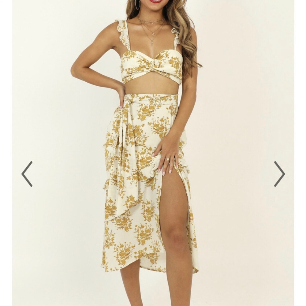 Showpo IF YOU THINK IT'S LOVE DRESS IN MUSTARD FLORAL size 4